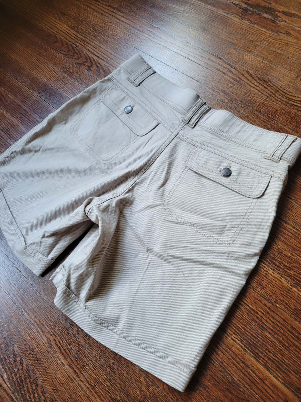 Lee Womens Walk Shorts Beige Stripe Stretch High Rise Comfort Waistband Size 8 M - Picture 15 of 17